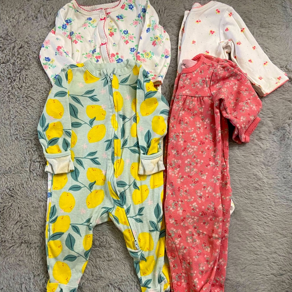 Baby girl sleepers 6m-9m